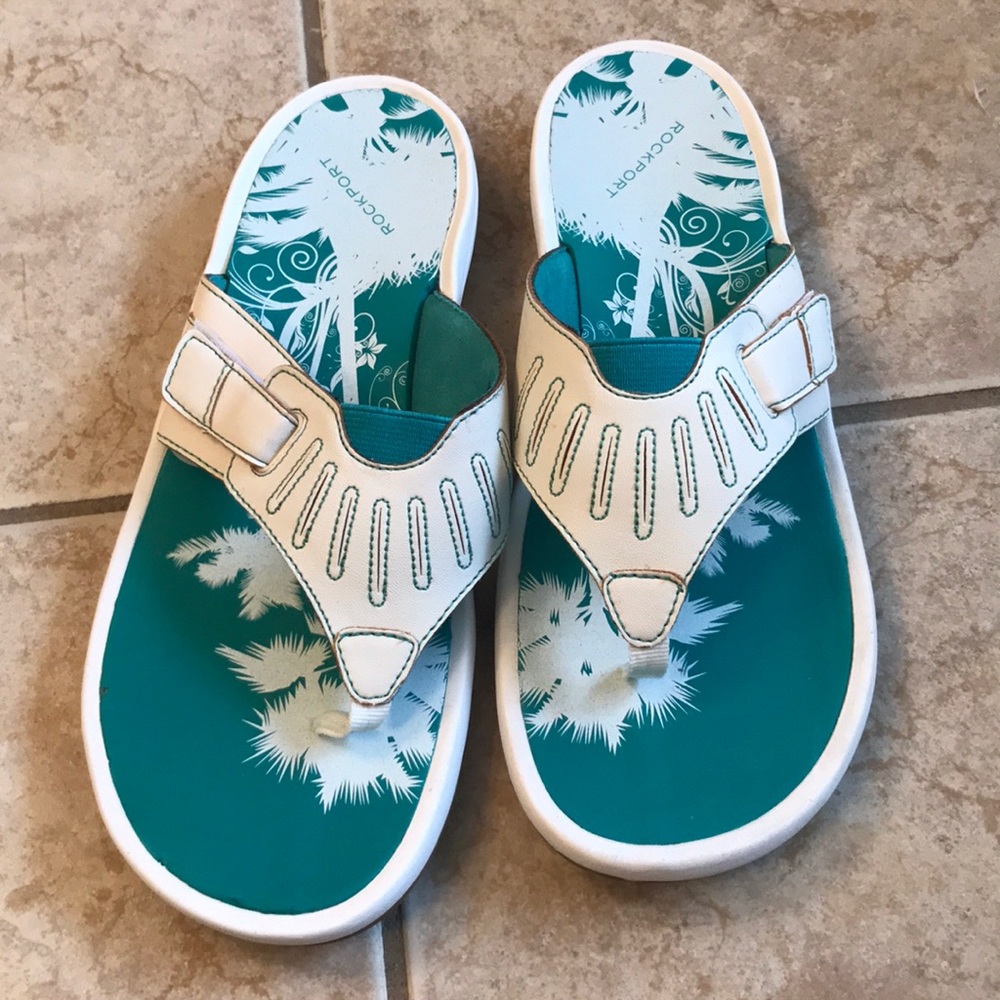 Rockport sandals size 8 never worn